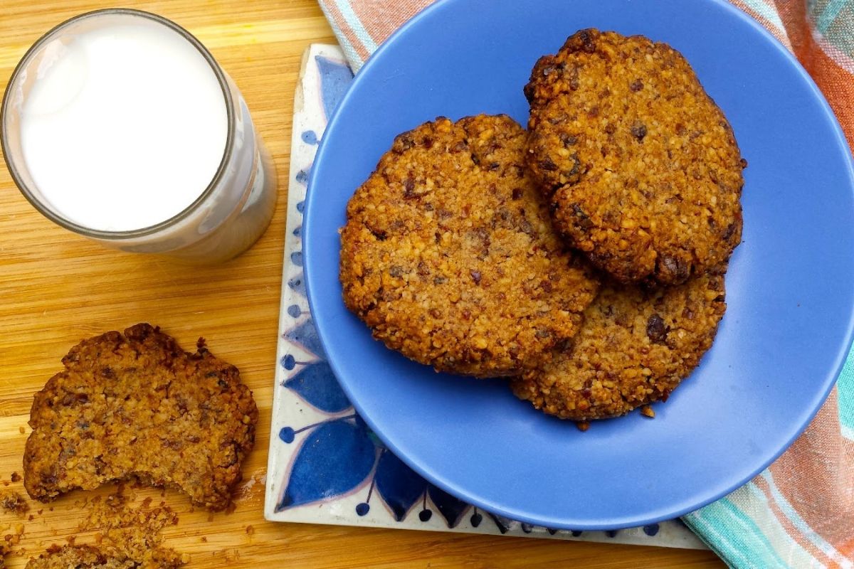 plant based nut cookies