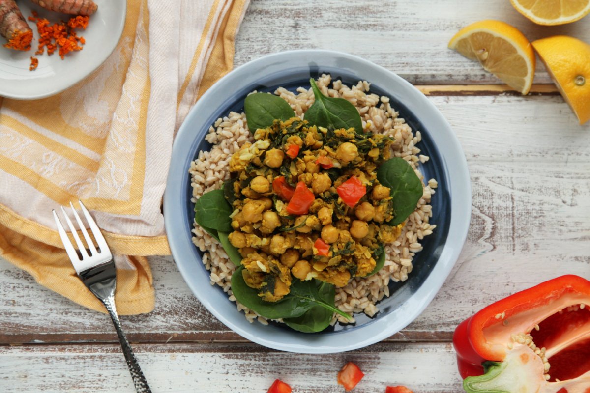 MamaSezz Chickpea Turmeric Scramble plant based meals